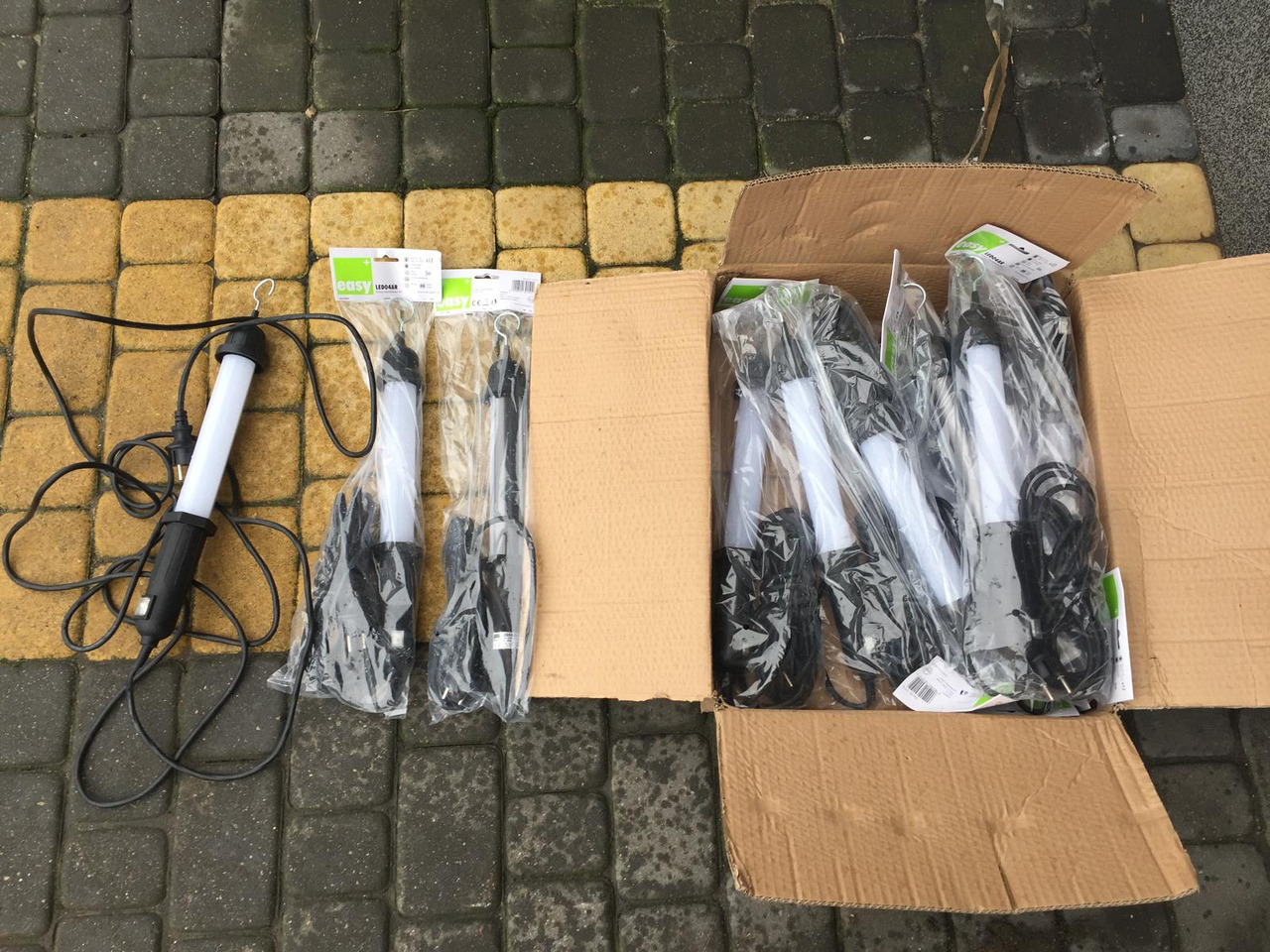 Lampa warsztatowa na 5 metrowym przewodzie zasilającym - معدات الورش: صور 3 Lampa warsztatowa na 5 metrowym przewodzie zasilającym - معدات الورش: صور 3