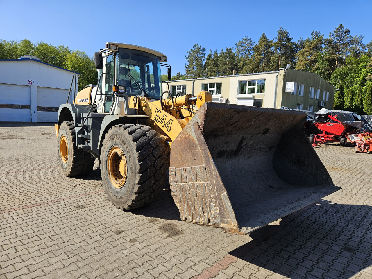 Liebherr L544 - اللودر بعجل: صور 1 Liebherr L544 - اللودر بعجل: صور 1
