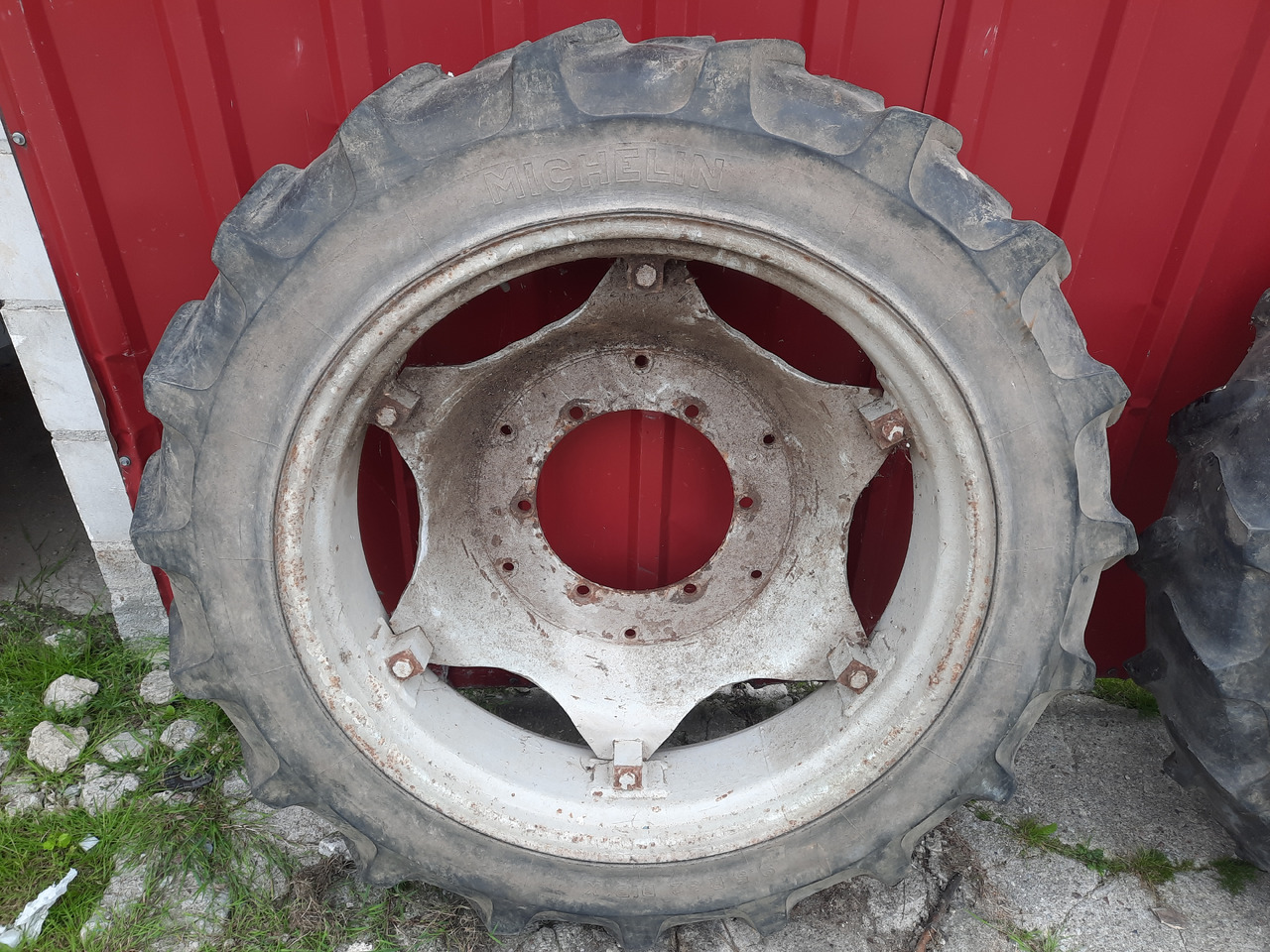 MICHELIN BIB X 9.5 R32 - عجلات: صور 3 MICHELIN BIB X 9.5 R32 - عجلات: صور 3