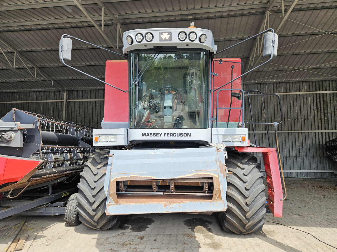 Massey Ferguson Cerea - حصادة شاملة: صور 2 Massey Ferguson Cerea - حصادة شاملة: صور 2