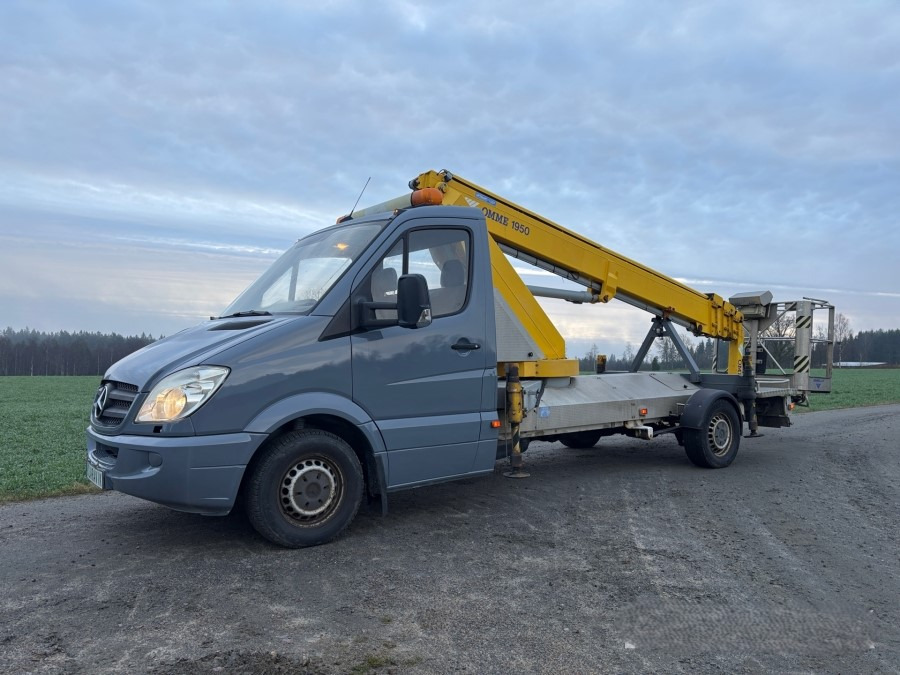 Mercedes Benz Sprinter - مصاعد الازدهار محمولة على شاحنة: صور 3 Mercedes Benz Sprinter - مصاعد الازدهار محمولة على شاحنة: صور 3