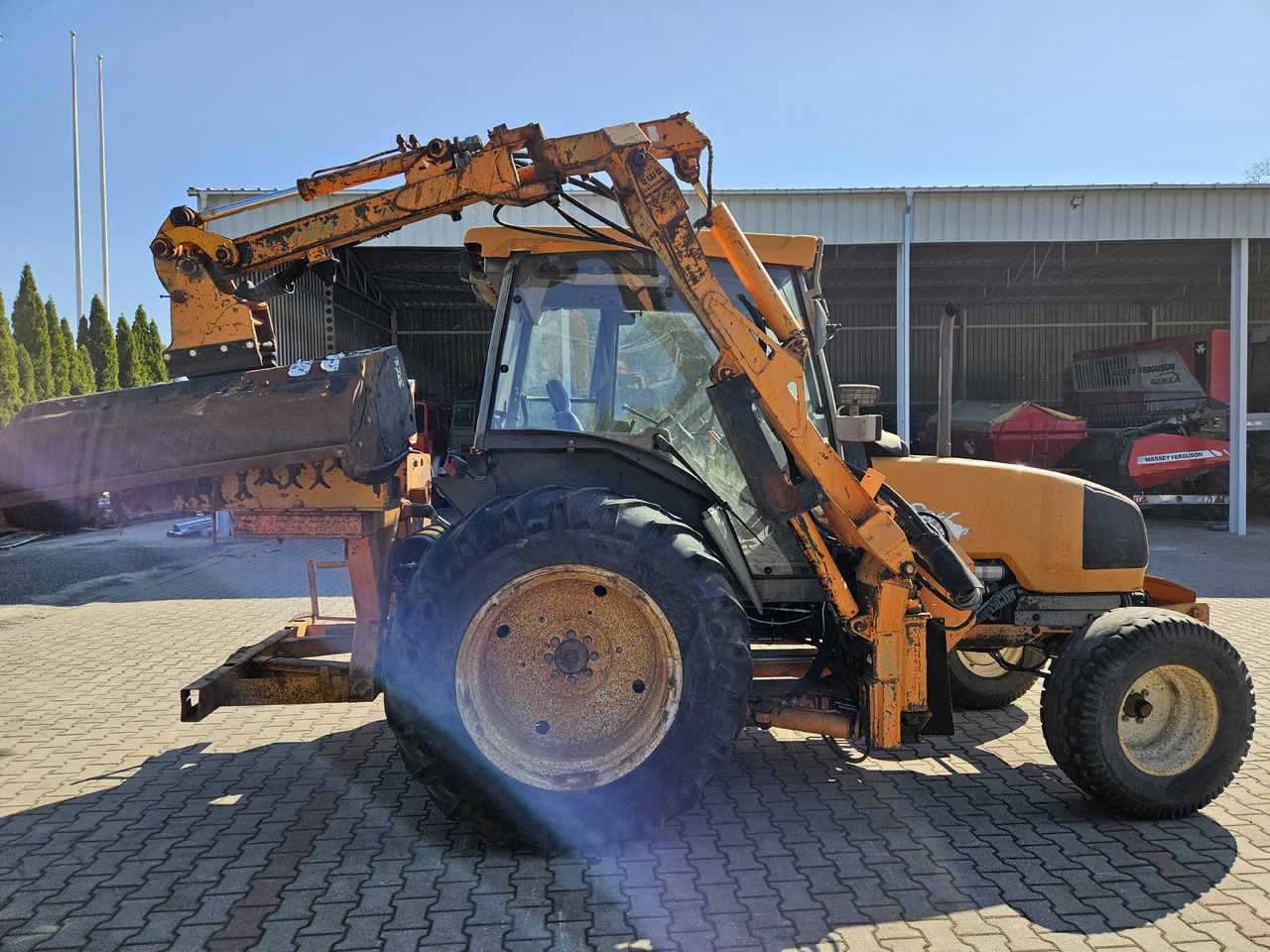 Renault Egros - جزازة المروج: صور 1 Renault Egros - جزازة المروج: صور 1