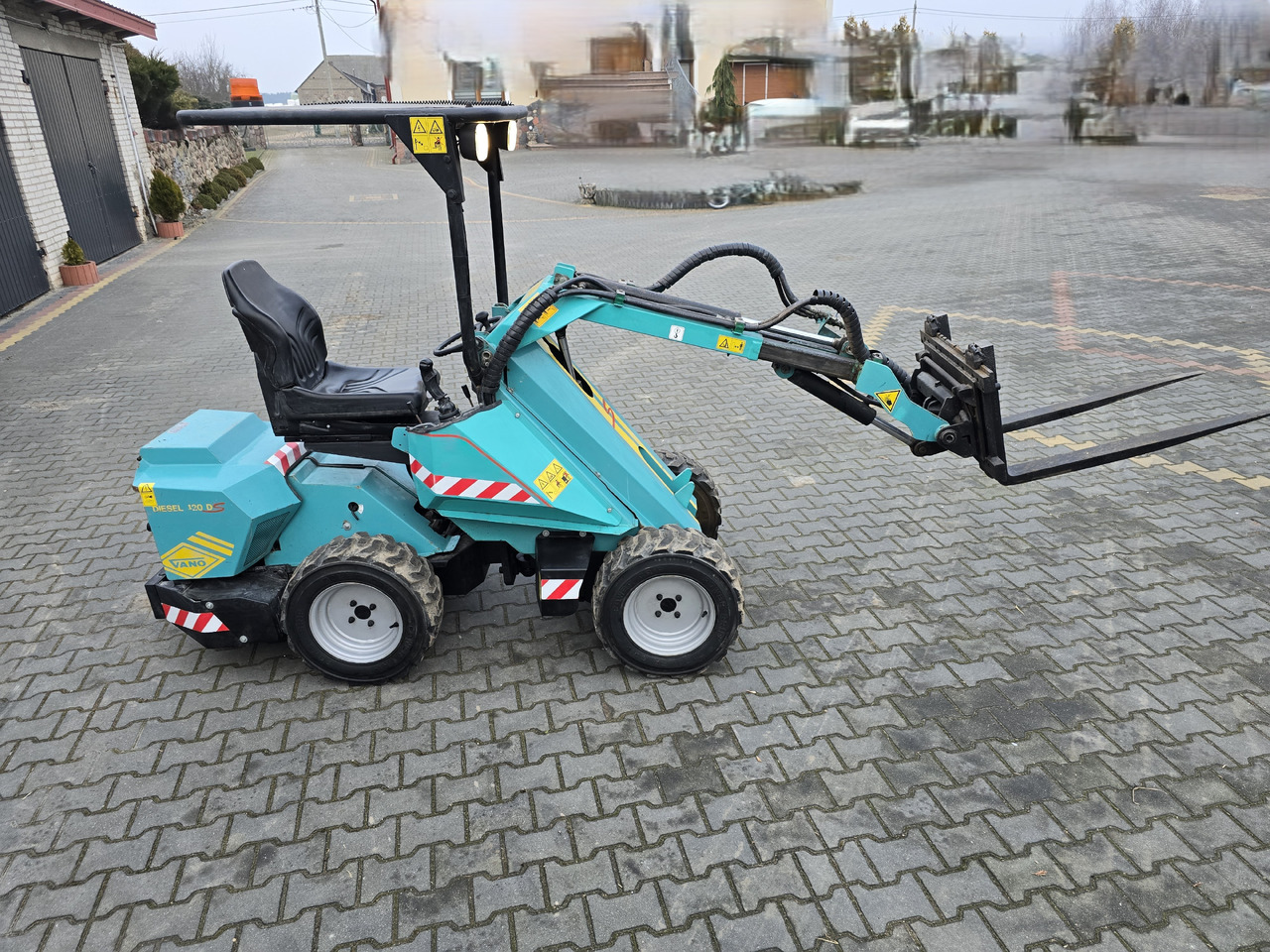 VANO DIESEL 120 DS - شيول صغير: صور 5 VANO DIESEL 120 DS - شيول صغير: صور 5