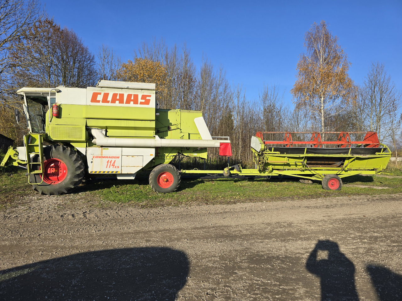 Claas COMMANDOR 114 CS - حصادة شاملة: صور 2 Claas COMMANDOR 114 CS - حصادة شاملة: صور 2
