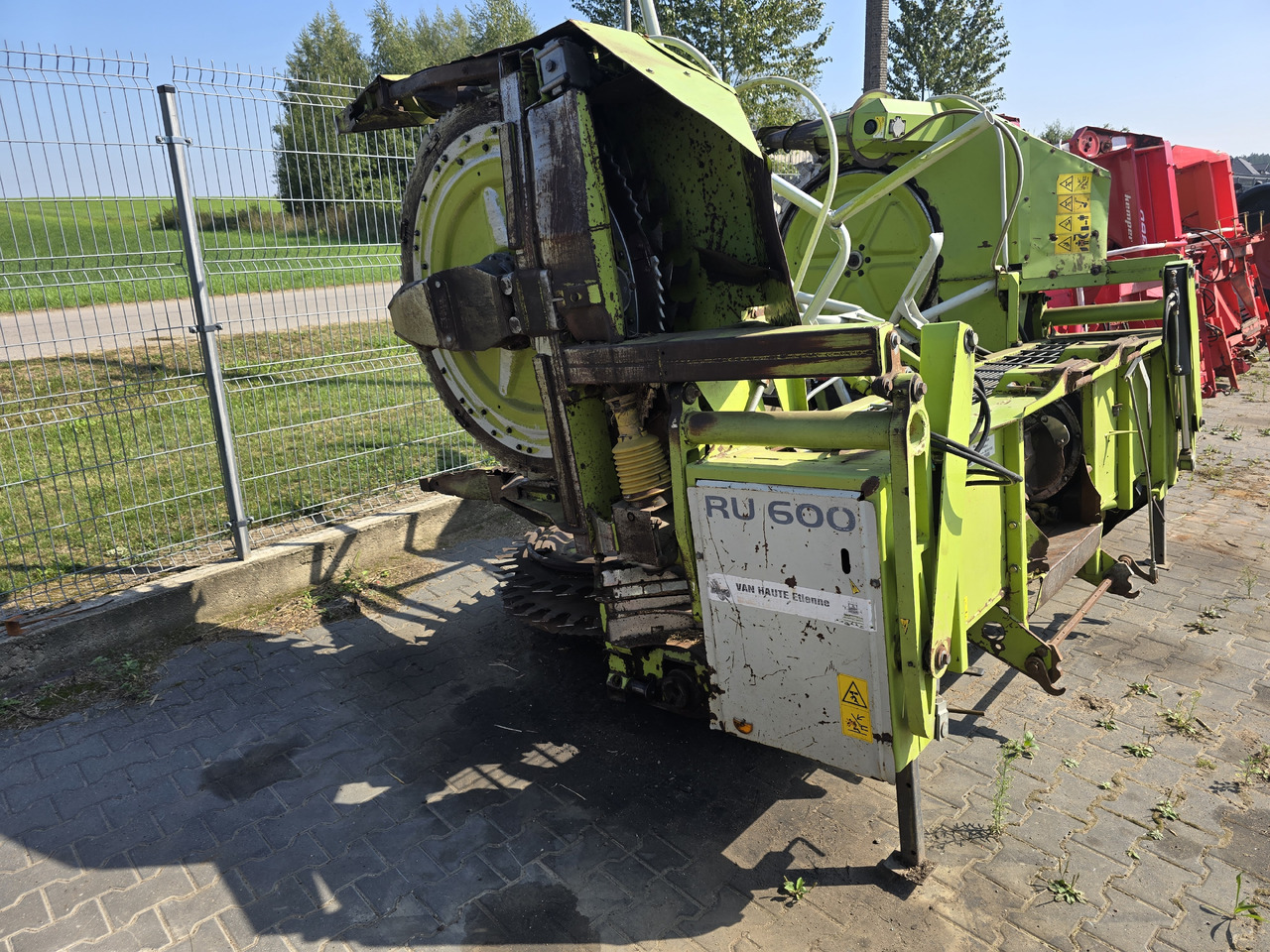 Claas RU600 - حصادة الأعلاف: صور 1 Claas RU600 - حصادة الأعلاف: صور 1