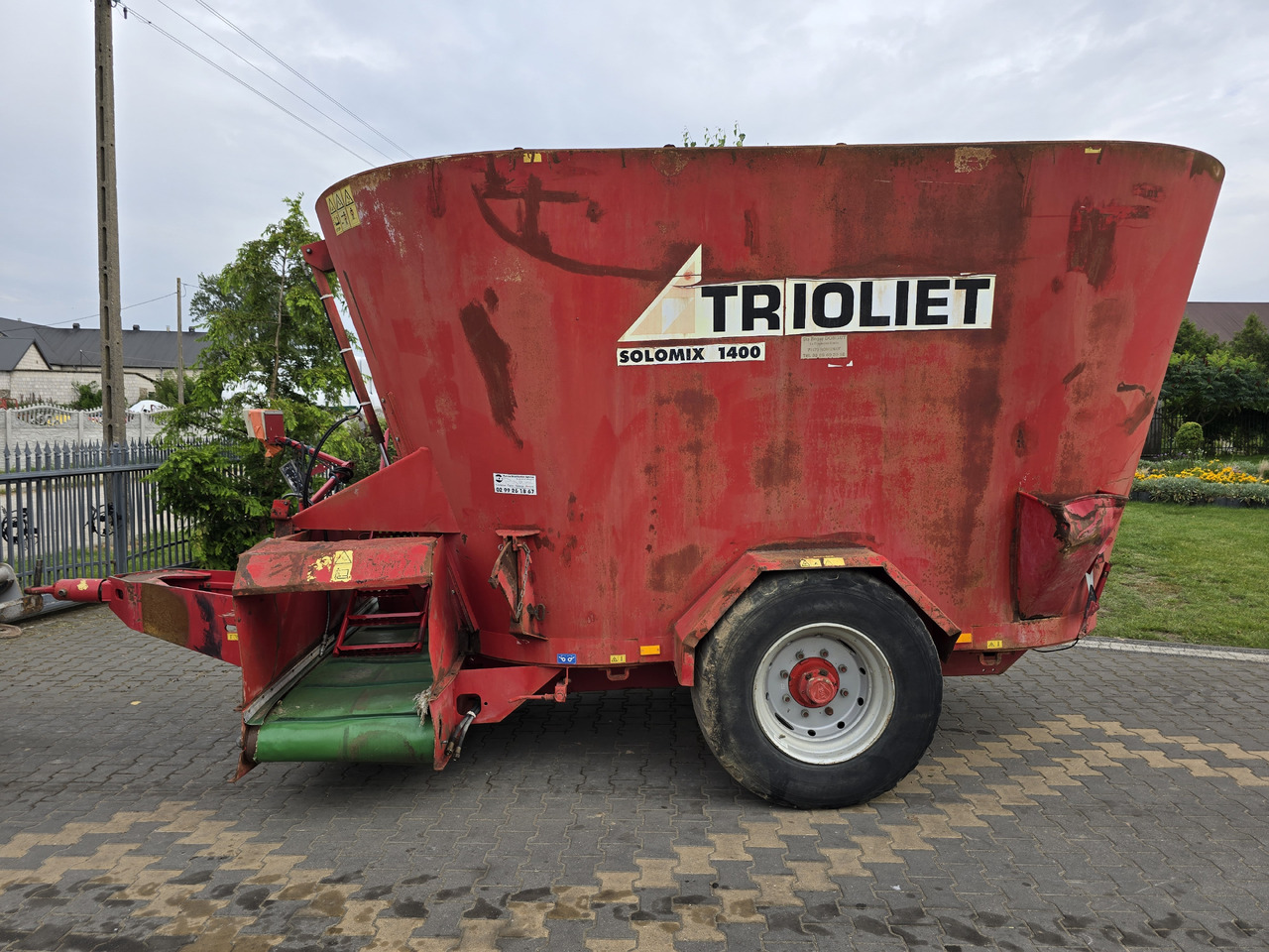Trioliet SOLOMIX 1400 (SM-14 VL-2) - آلة خلط وتوزيع الأعلاف: صور 2 Trioliet SOLOMIX 1400 (SM-14 VL-2) - آلة خلط وتوزيع الأعلاف: صور 2