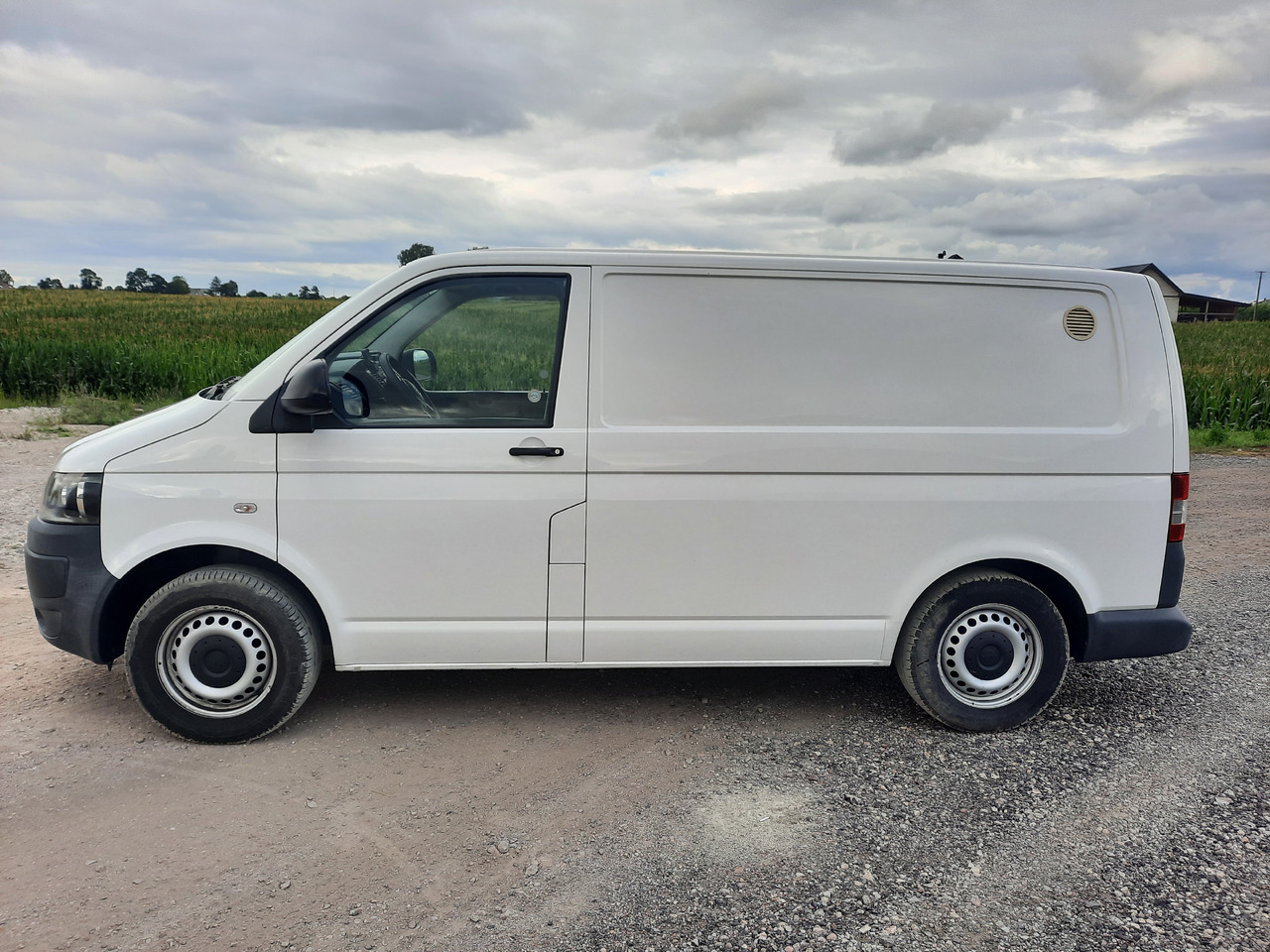 Volkswagen Transporter - سيارة: صور 3 Volkswagen Transporter - سيارة: صور 3