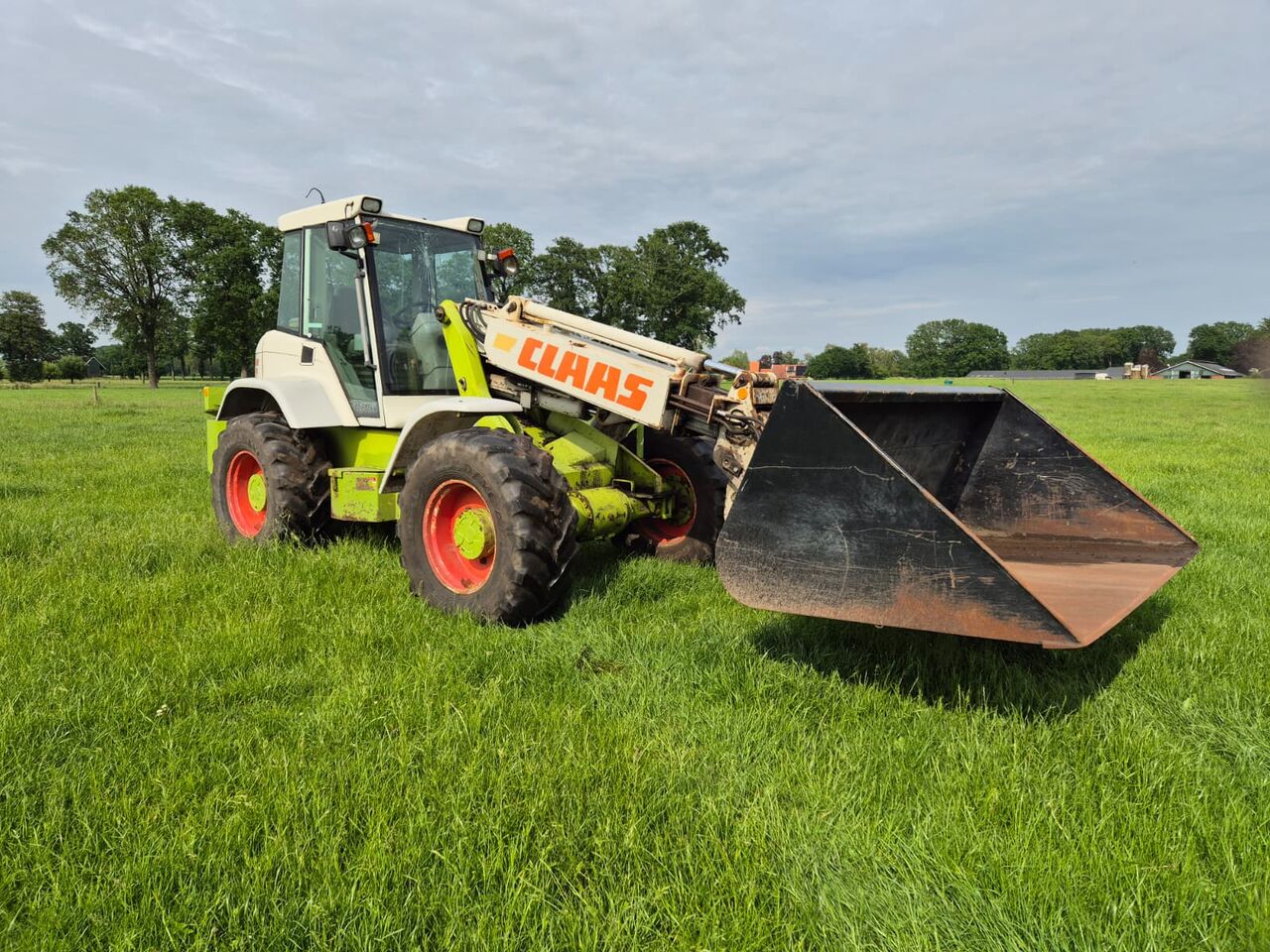 Claas Ranger 940 RX - اللودر بعجل: صور 3 Claas Ranger 940 RX - اللودر بعجل: صور 3