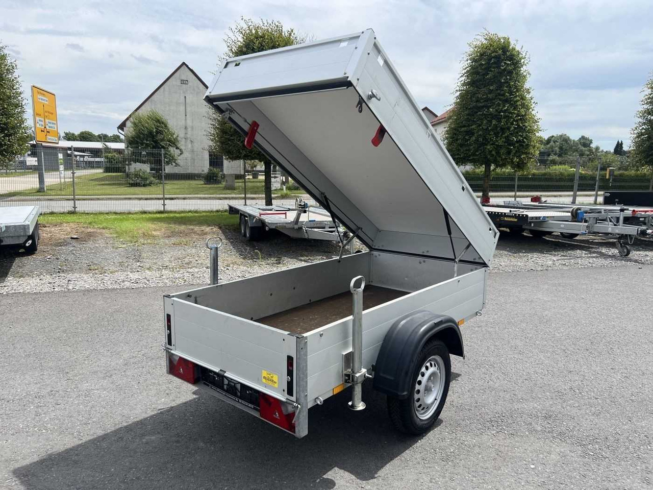 ANSSEMS GT 750 HT Deckelanhänger - مقطورات السيارات: صور 2 ANSSEMS GT 750 HT Deckelanhänger - مقطورات السيارات: صور 2