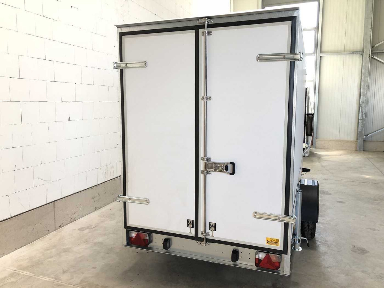 BLYSS F1330HD Kofferanhänger - بصندوق مغلق مقطورة: صور 5 BLYSS F1330HD Kofferanhänger - بصندوق مغلق مقطورة: صور 5