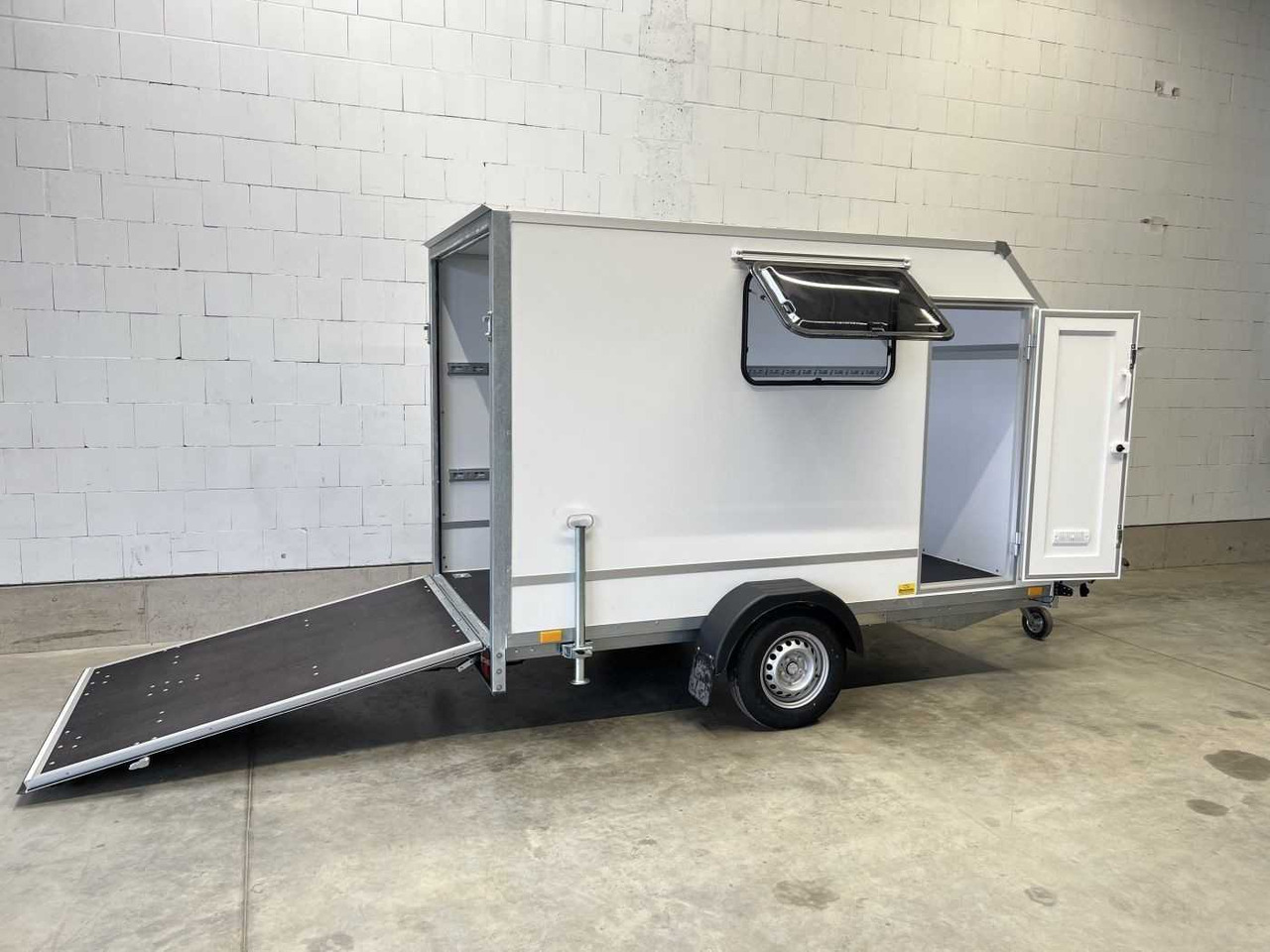 BLYSS F1330HD Seitentür,Fenster,Aero Kofferanhänger - بصندوق مغلق مقطورة: صور 5 BLYSS F1330HD Seitentür,Fenster,Aero Kofferanhänger - بصندوق مغلق مقطورة: صور 5