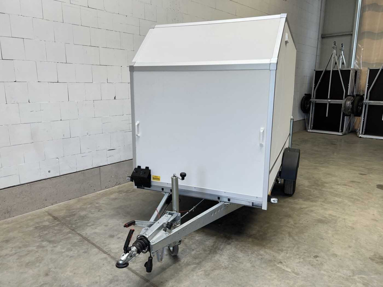 BLYSS F1330HD Seitentür,Fenster,Aero Kofferanhänger - بصندوق مغلق مقطورة: صور 4 BLYSS F1330HD Seitentür,Fenster,Aero Kofferanhänger - بصندوق مغلق مقطورة: صور 4