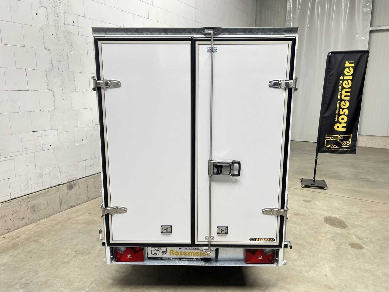 BLYSS FS1326/150HL Kofferanhänger - بصندوق مغلق مقطورة: صور 3 BLYSS FS1326/150HL Kofferanhänger - بصندوق مغلق مقطورة: صور 3