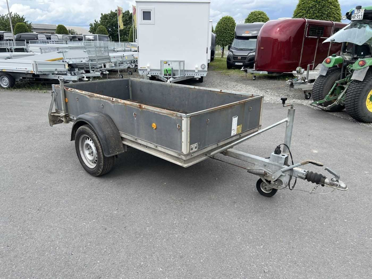 BOECKMANN HB 1326 Kastenanhänger gebremst - مقطورات السيارات: صور 1 BOECKMANN HB 1326 Kastenanhänger gebremst - مقطورات السيارات: صور 1