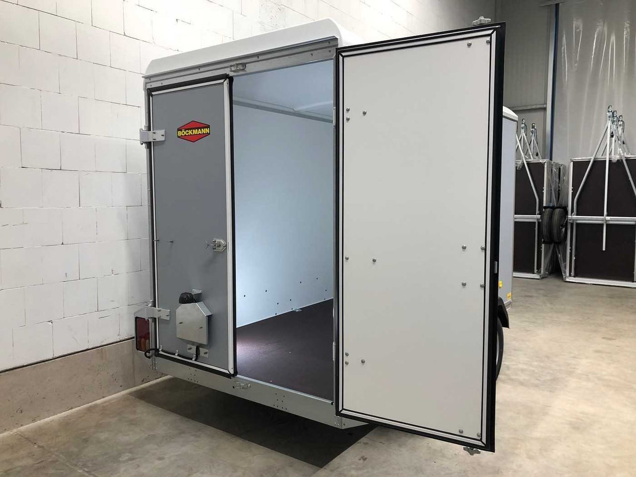 BOECKMANN KT 3015/20 M F Kofferanhänger - بصندوق مغلق مقطورة: صور 5 BOECKMANN KT 3015/20 M F Kofferanhänger - بصندوق مغلق مقطورة: صور 5