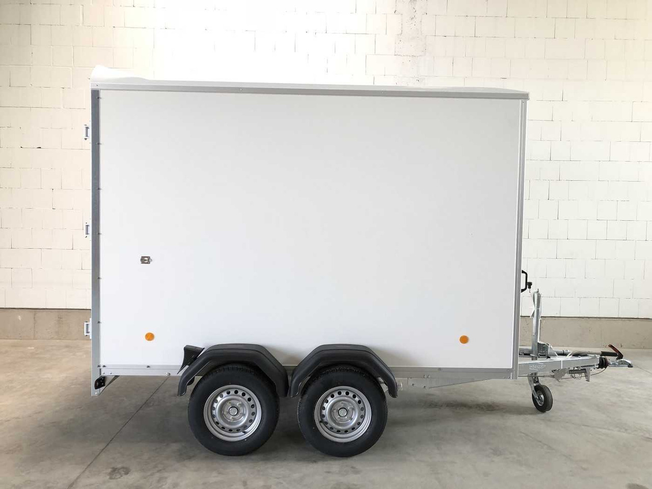 BOECKMANN KT 3015/27 H Kofferanhänger - بصندوق مغلق مقطورة: صور 1 BOECKMANN KT 3015/27 H Kofferanhänger - بصندوق مغلق مقطورة: صور 1