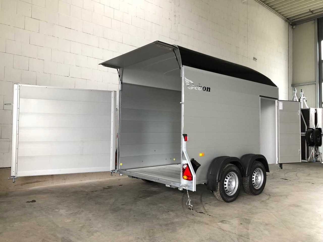 CHEVAL LIBERTE C500 Roadster 2 Türen Kofferanhänger - مقطورة دراجة نارية: صور 4 CHEVAL LIBERTE C500 Roadster 2 Türen Kofferanhänger - مقطورة دراجة نارية: صور 4