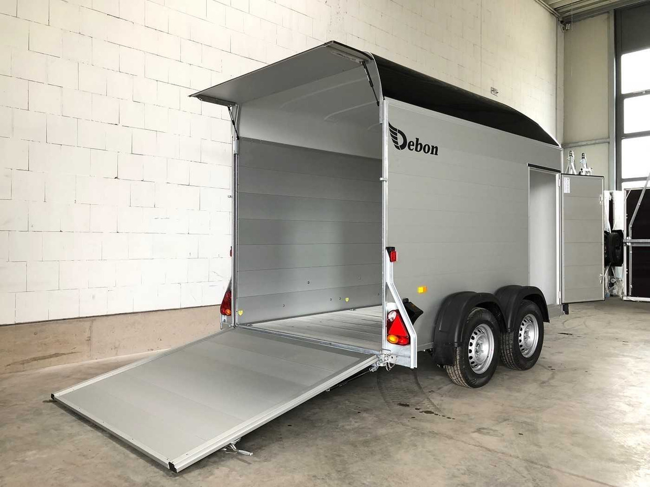 CHEVAL LIBERTE C500 Roadster 2 Türen Kofferanhänger - مقطورة دراجة نارية: صور 2 CHEVAL LIBERTE C500 Roadster 2 Türen Kofferanhänger - مقطورة دراجة نارية: صور 2