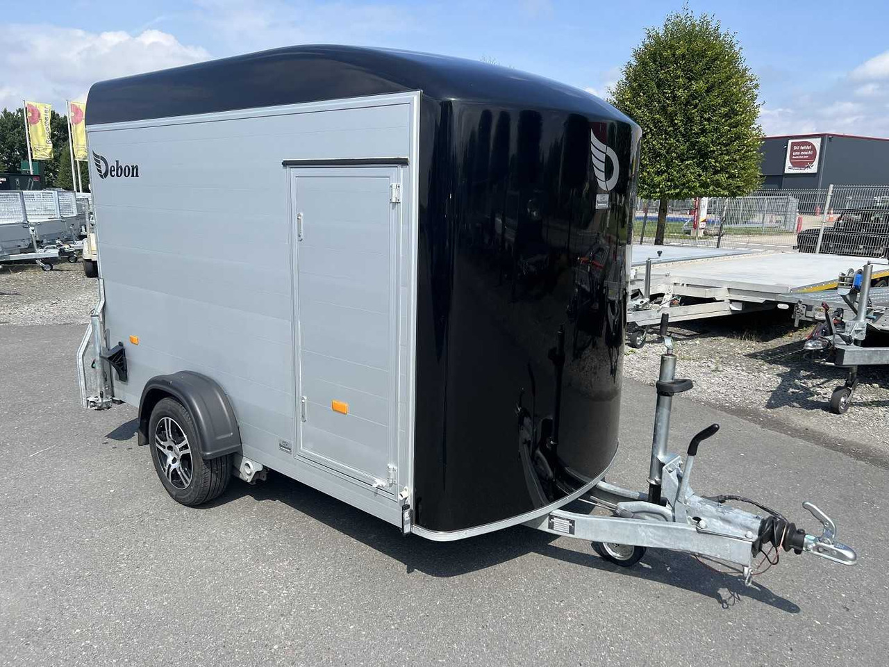 CHEVAL LIBERTE DEBON C300 Roadster Alufelge Kofferanhänger - بصندوق مغلق مقطورة: صور 1 CHEVAL LIBERTE DEBON C300 Roadster Alufelge Kofferanhänger - بصندوق مغلق مقطورة: صور 1