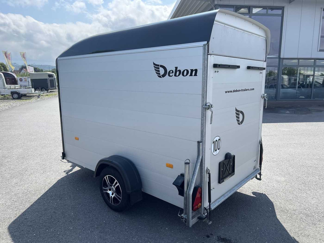 CHEVAL LIBERTE DEBON C300 Roadster Alufelge Kofferanhänger - بصندوق مغلق مقطورة: صور 5 CHEVAL LIBERTE DEBON C300 Roadster Alufelge Kofferanhänger - بصندوق مغلق مقطورة: صور 5