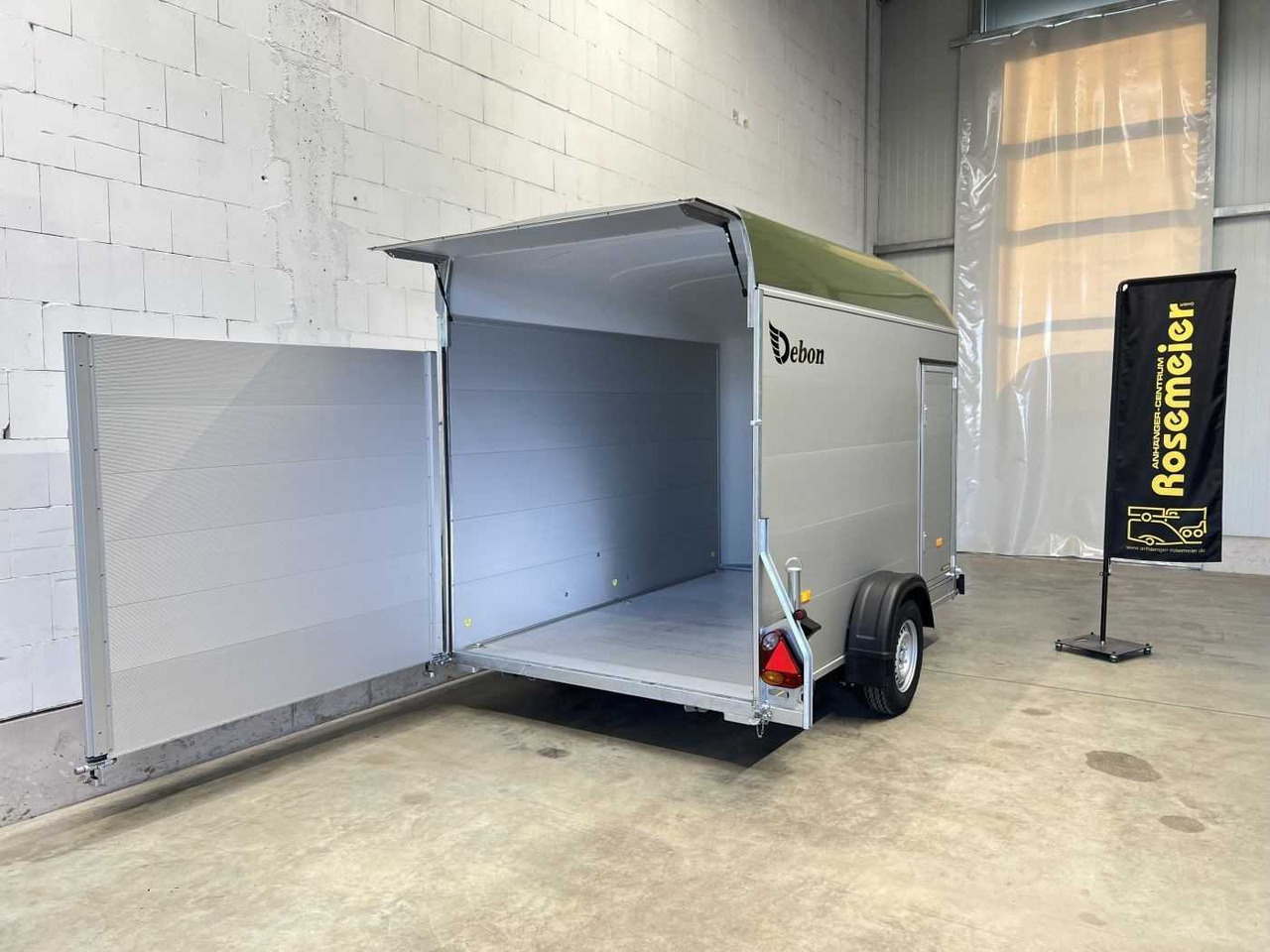 CHEVAL LIBERTE DEBON C400 Roadster Kofferanhänger - مقطورة دراجة نارية: صور 4 CHEVAL LIBERTE DEBON C400 Roadster Kofferanhänger - مقطورة دراجة نارية: صور 4