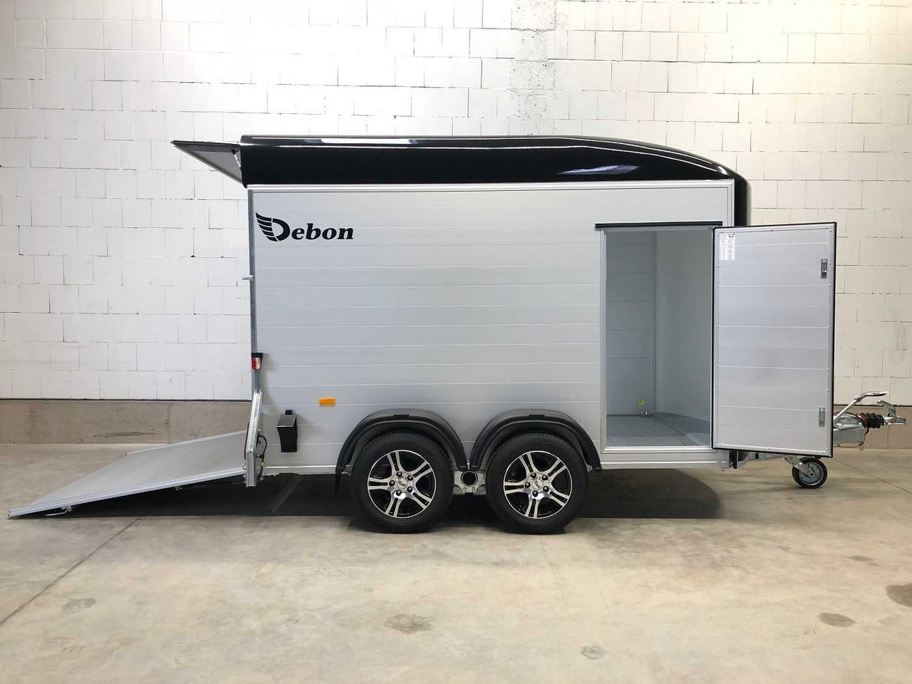 CHEVAL LIBERTE DEBON C500 Roadster Alu-Felgen Kofferanhänger - مقطورة دراجة نارية: صور 1 CHEVAL LIBERTE DEBON C500 Roadster Alu-Felgen Kofferanhänger - مقطورة دراجة نارية: صور 1