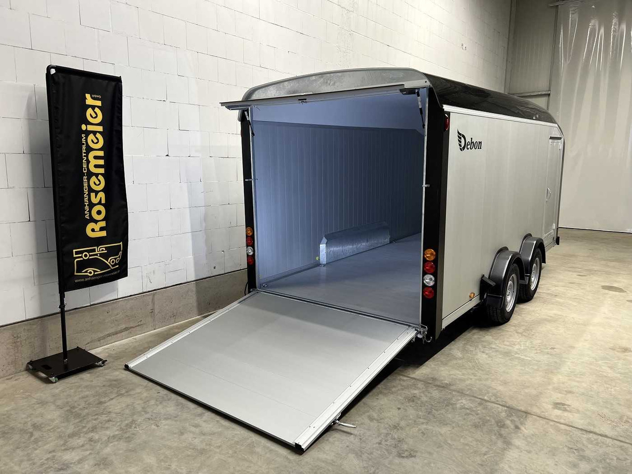 CHEVAL LIBERTE DEBON C900 Roadster Kofferanhänger - بصندوق مغلق مقطورة: صور 5 CHEVAL LIBERTE DEBON C900 Roadster Kofferanhänger - بصندوق مغلق مقطورة: صور 5