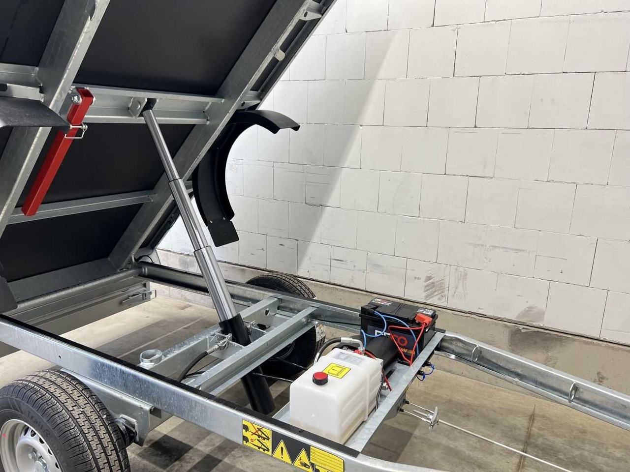 CHEVAL LIBERTE DEBON PW0E Lux 1500 Rückwärtskipper - قلابة مقطورة: صور 4 CHEVAL LIBERTE DEBON PW0E Lux 1500 Rückwärtskipper - قلابة مقطورة: صور 4