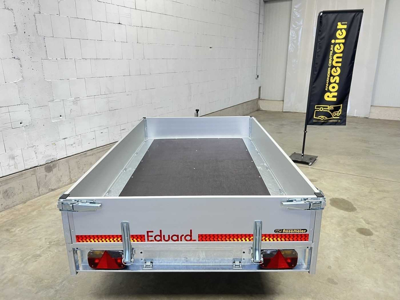 EDUARD 2615-3-PO3-1556 Maschinentransporter - مقطورات السيارات: صور 3 EDUARD 2615-3-PO3-1556 Maschinentransporter - مقطورات السيارات: صور 3