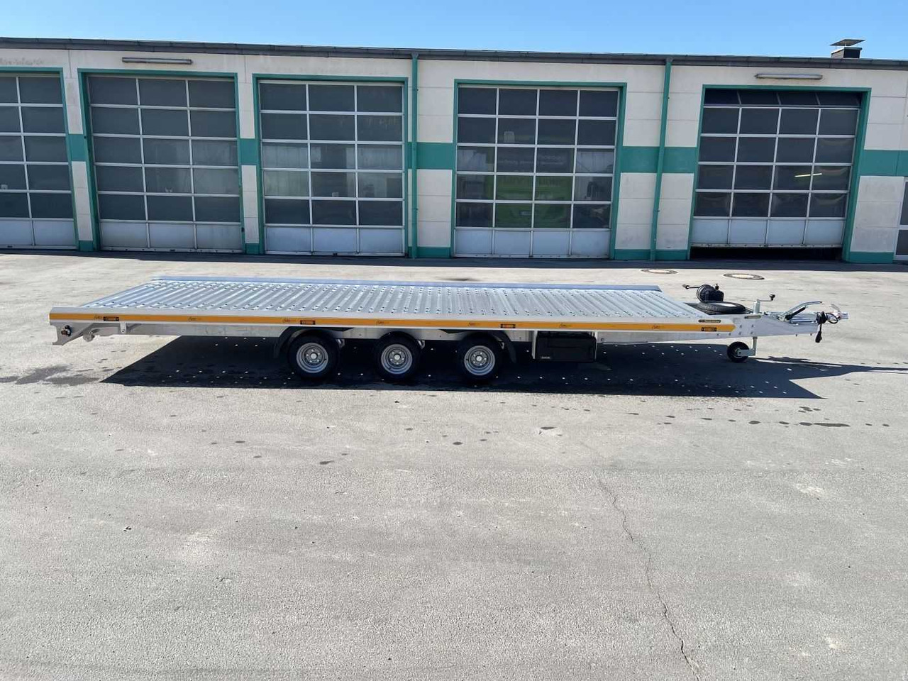 GROMEX L3-3500-6 Autotransporter - شاحنة نقل سيارات مقطورة: صور 2 GROMEX L3-3500-6 Autotransporter - شاحنة نقل سيارات مقطورة: صور 2