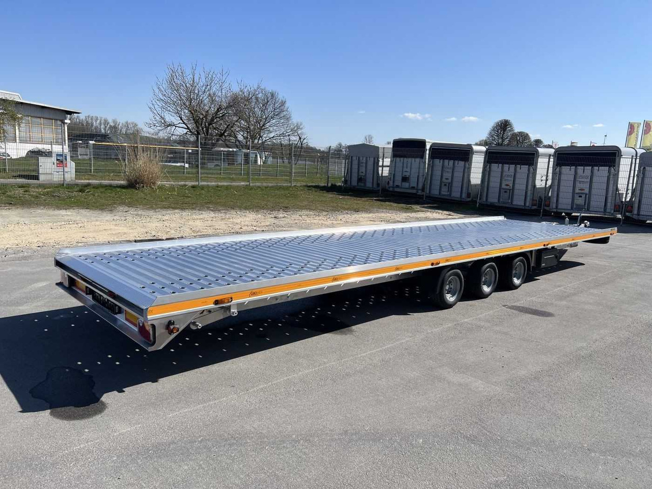 GROMEX L3-3500-8.42 Autotransporter - شاحنة نقل سيارات مقطورة: صور 3 GROMEX L3-3500-8.42 Autotransporter - شاحنة نقل سيارات مقطورة: صور 3