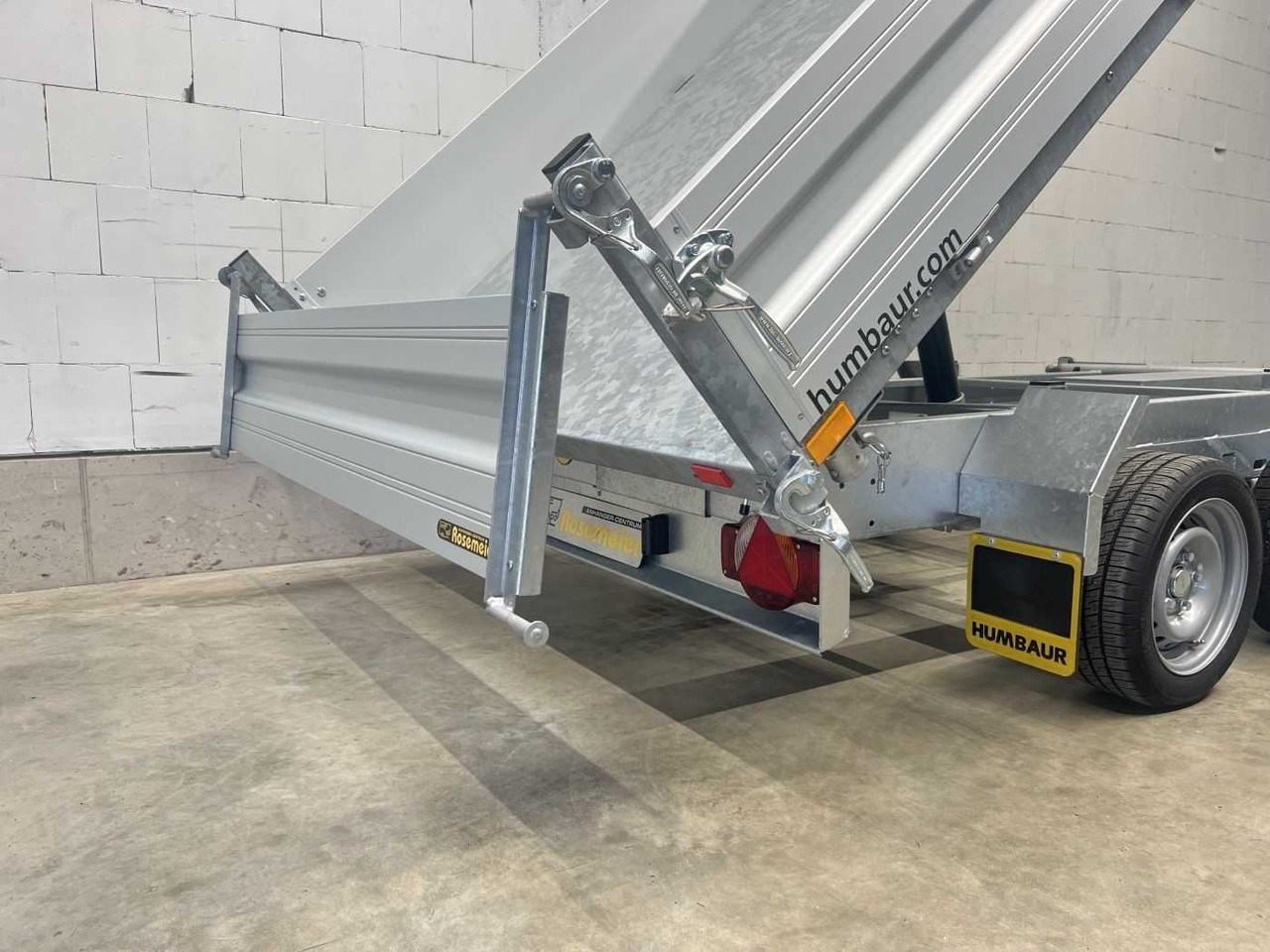 HUMBAUR HTK 3500.31 Dreiseitenkipper - قلابة مقطورة: صور 4 HUMBAUR HTK 3500.31 Dreiseitenkipper - قلابة مقطورة: صور 4