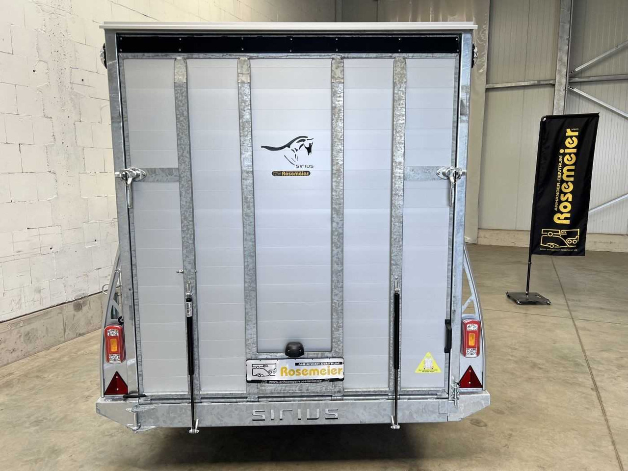 Kargo G150 Tür Kofferanhänger Sirius - بصندوق مغلق مقطورة: صور 3 Kargo G150 Tür Kofferanhänger Sirius - بصندوق مغلق مقطورة: صور 3