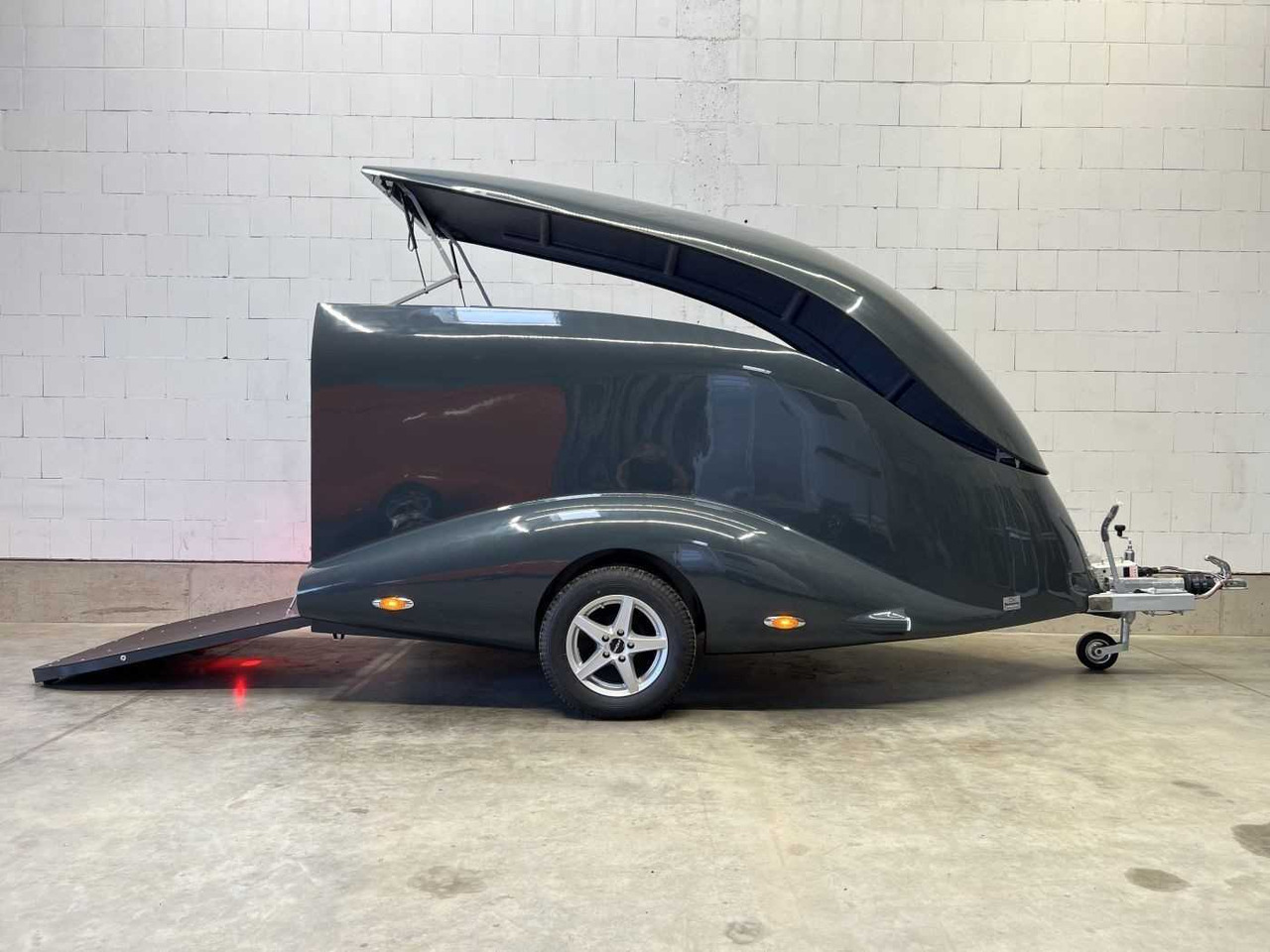 LORGANO Aero S Motorradanhänger - مقطورة دراجة نارية: صور 1 LORGANO Aero S Motorradanhänger - مقطورة دراجة نارية: صور 1