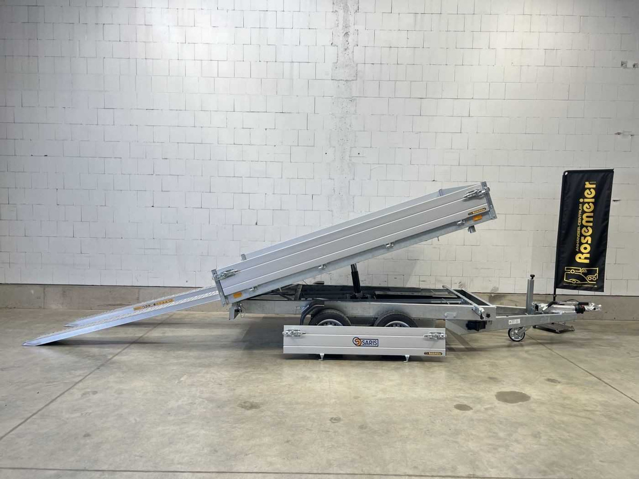 SARIS K3 306 184 3500 2 E Rampen Git Dreiseitenkipper - قلابة مقطورة: صور 1 SARIS K3 306 184 3500 2 E Rampen Git Dreiseitenkipper - قلابة مقطورة: صور 1
