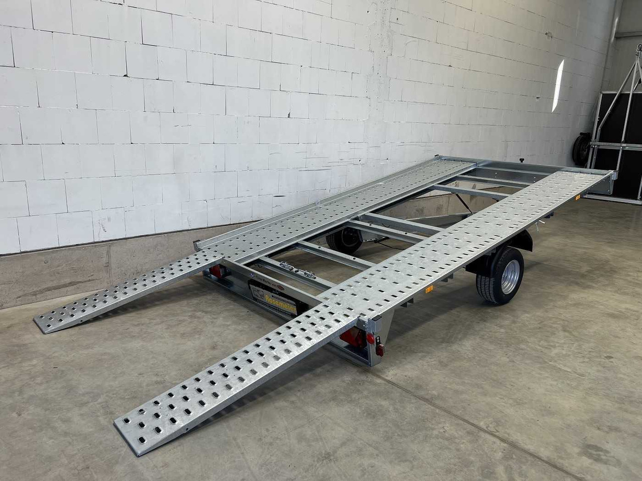 TPV HL-EBK 3520/15 Autotransporter - شاحنة نقل سيارات مقطورة: صور 2 TPV HL-EBK 3520/15 Autotransporter - شاحنة نقل سيارات مقطورة: صور 2