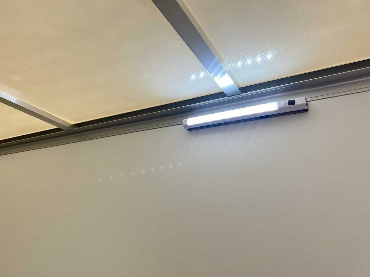 بصندوق مغلق مقطورة جديد UNSINN UKU 301519-20-13 Rampe Kofferanhänger: صور 9 بصندوق مغلق مقطورة جديد UNSINN UKU 301519-20-13 Rampe Kofferanhänger: صور 9