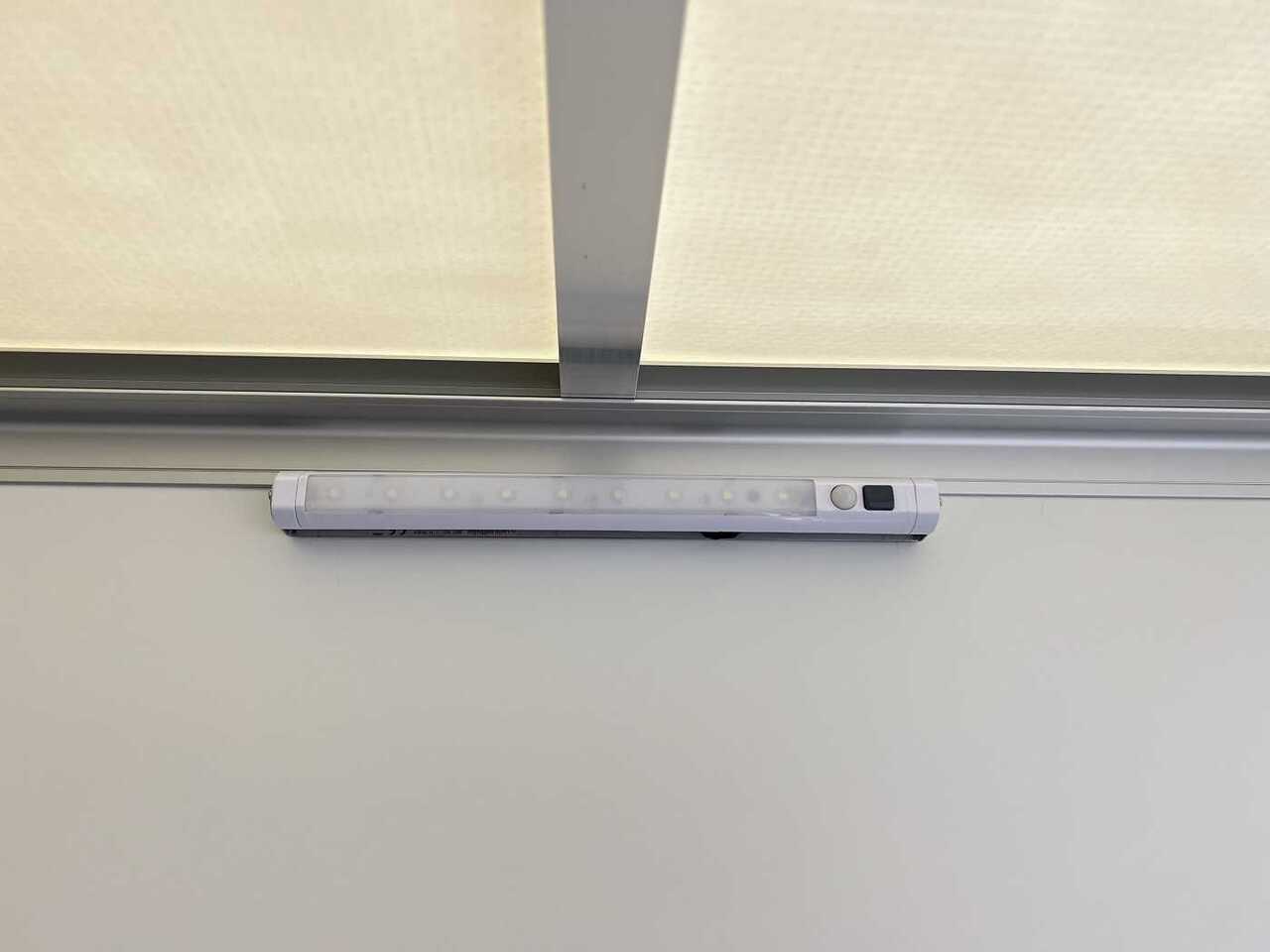 بصندوق مغلق مقطورة جديد UNSINN UKU 301519-20-13 Rampe Kofferanhänger: صور 10 بصندوق مغلق مقطورة جديد UNSINN UKU 301519-20-13 Rampe Kofferanhänger: صور 10