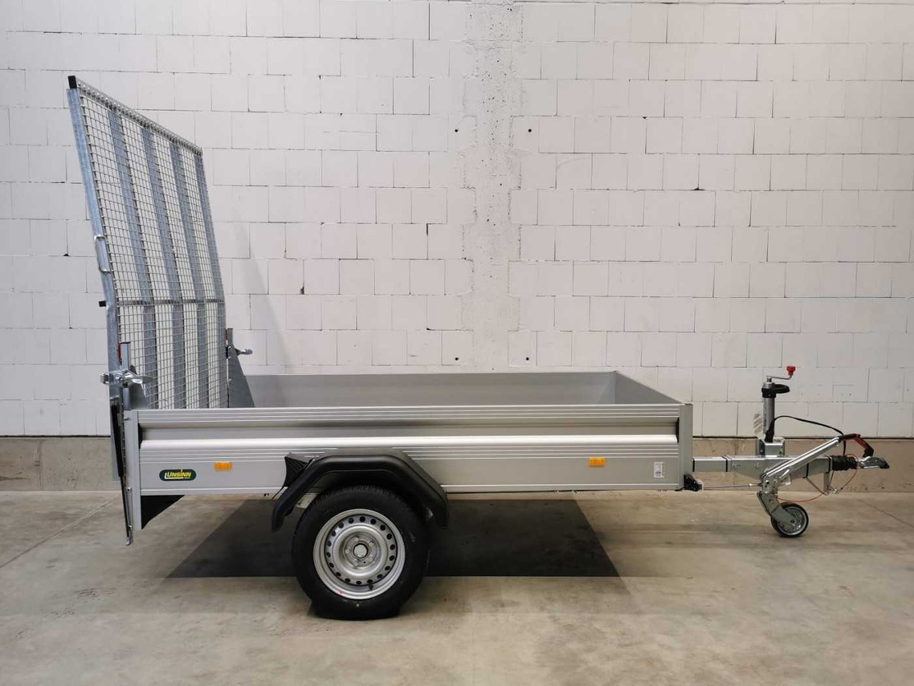 UNSINN UT-K 2514-13-14 Kastenanhänger gebremst - مقطورات السيارات: صور 1 UNSINN UT-K 2514-13-14 Kastenanhänger gebremst - مقطورات السيارات: صور 1