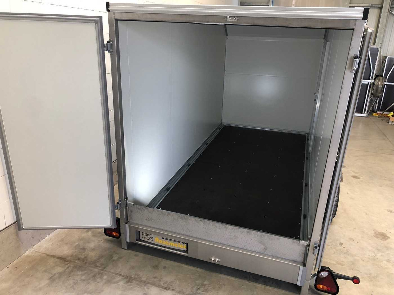 بصندوق مغلق مقطورة جديد VEZEKO Husky FB K 35.40 SP EP Tür Kofferanhänger Absenker: صور 14