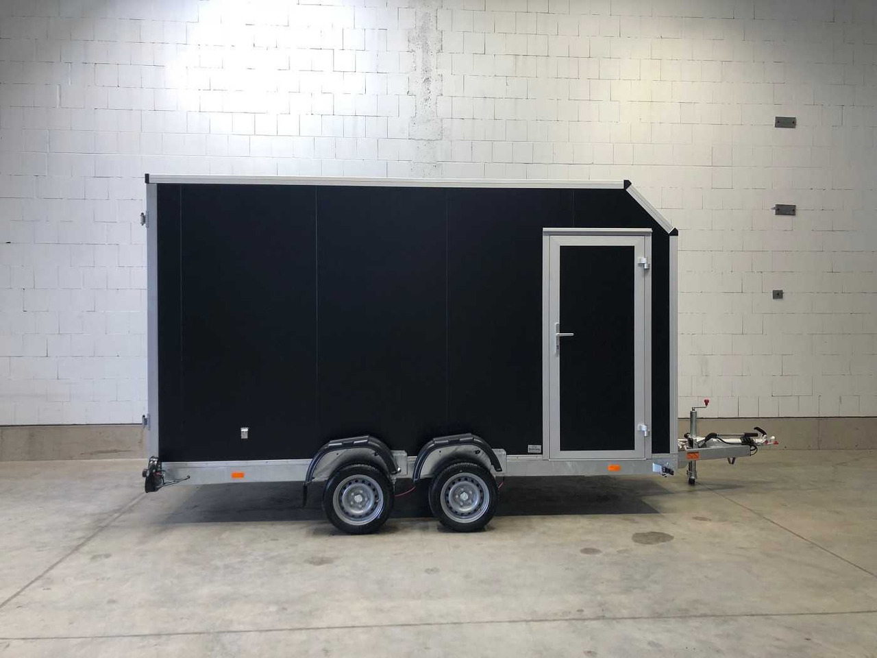 بصندوق مغلق مقطورة جديد VEZEKO Husky FB K 35.40 SP EP Tür Kofferanhänger Absenker: صور 23