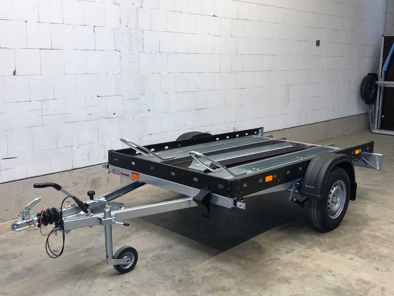 VEZEKO Motomax B 13 Motorradanhänger - مقطورة دراجة نارية: صور 1 VEZEKO Motomax B 13 Motorradanhänger - مقطورة دراجة نارية: صور 1