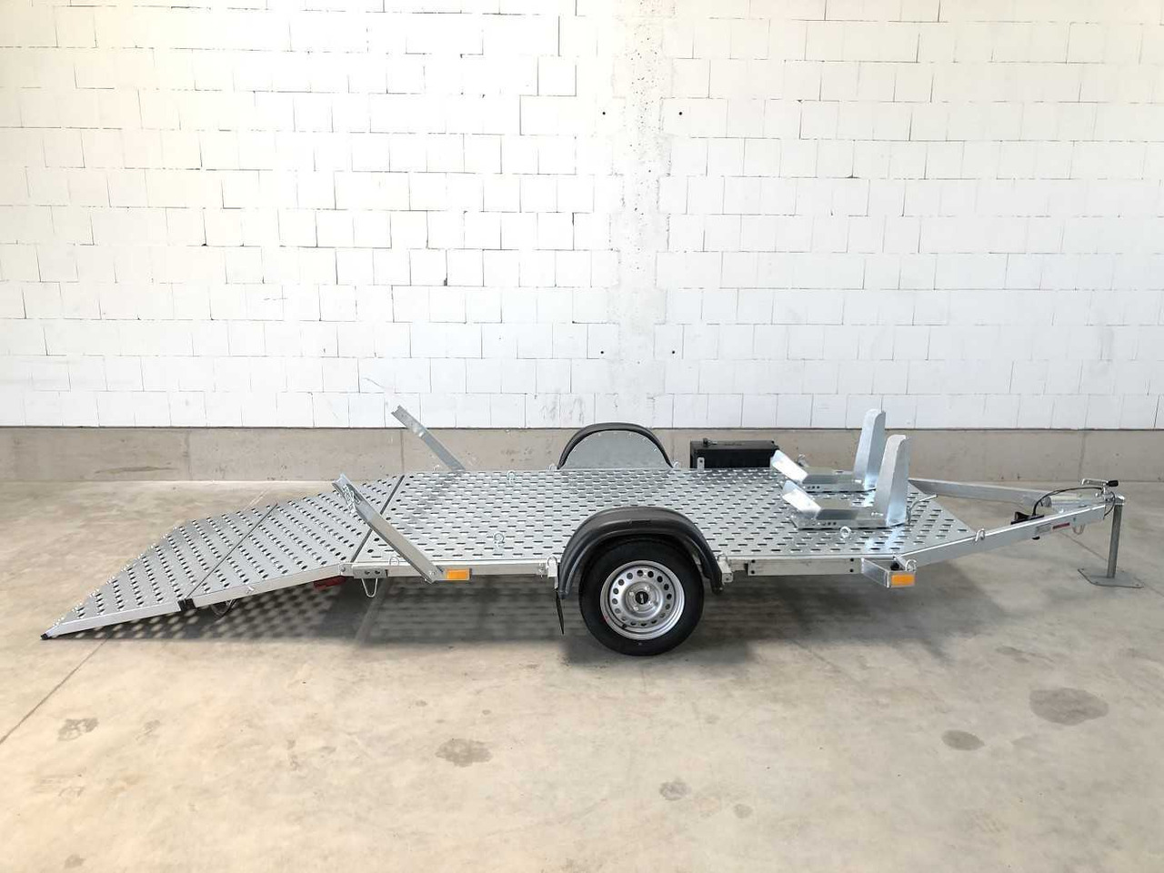 VEZEKO Motovan B 08+Box Motorradanhänger - مقطورة دراجة نارية: صور 2 VEZEKO Motovan B 08+Box Motorradanhänger - مقطورة دراجة نارية: صور 2