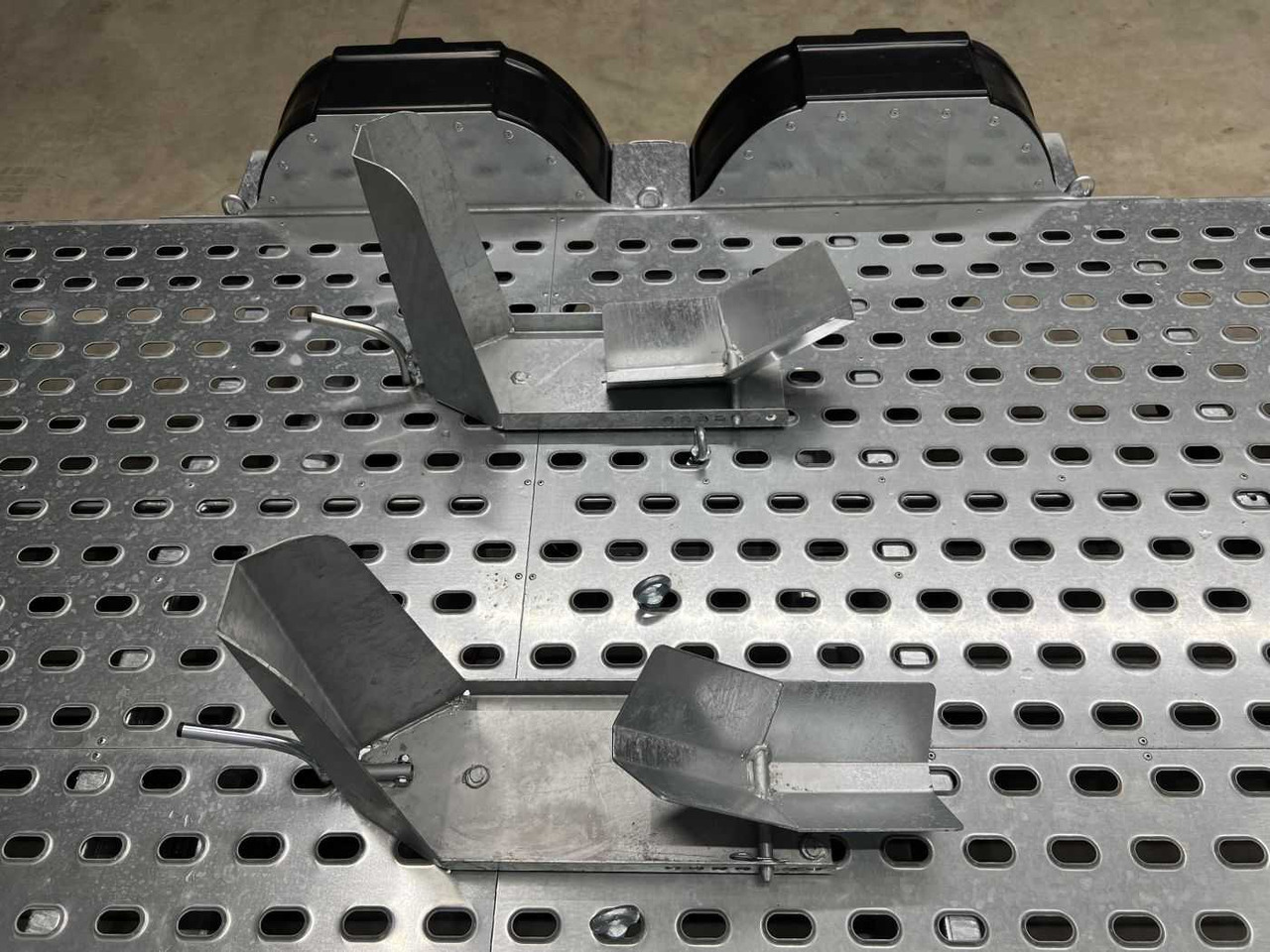 VEZEKO Motovan D 27+Box Motorradanhänger - مقطورة دراجة نارية: صور 4 VEZEKO Motovan D 27+Box Motorradanhänger - مقطورة دراجة نارية: صور 4