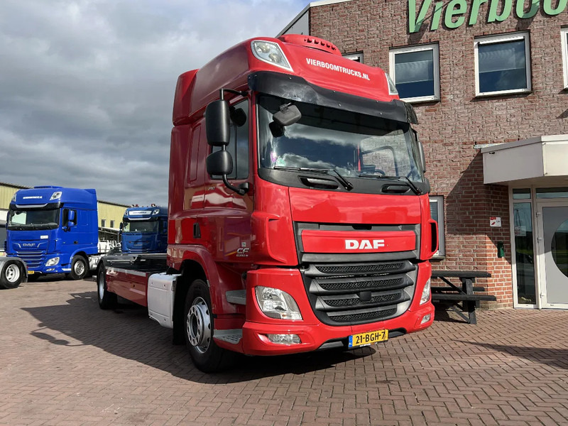 DAF CF 290 4X2 EURO6 SPACECAB RENOVA / VANGMUIL / LAADKLEP / TOP STAAT - شاحنات الحاويات/ جسم علوي قابل للتغيير شاحنة: صور 1 DAF CF 290 4X2 EURO6 SPACECAB RENOVA / VANGMUIL / LAADKLEP / TOP STAAT - شاحنات الحاويات/ جسم علوي قابل للتغيير شاحنة: صور 1