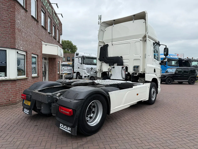 DAF CF 410 4X2 SPACECAB EURO6 DISTRIBUTIETREKKER MILIEUZONE DAF ONDERHOUD HOLLAND TRUCK!!! - شاحنة جرار: صور 4 DAF CF 410 4X2 SPACECAB EURO6 DISTRIBUTIETREKKER MILIEUZONE DAF ONDERHOUD HOLLAND TRUCK!!! - شاحنة جرار: صور 4