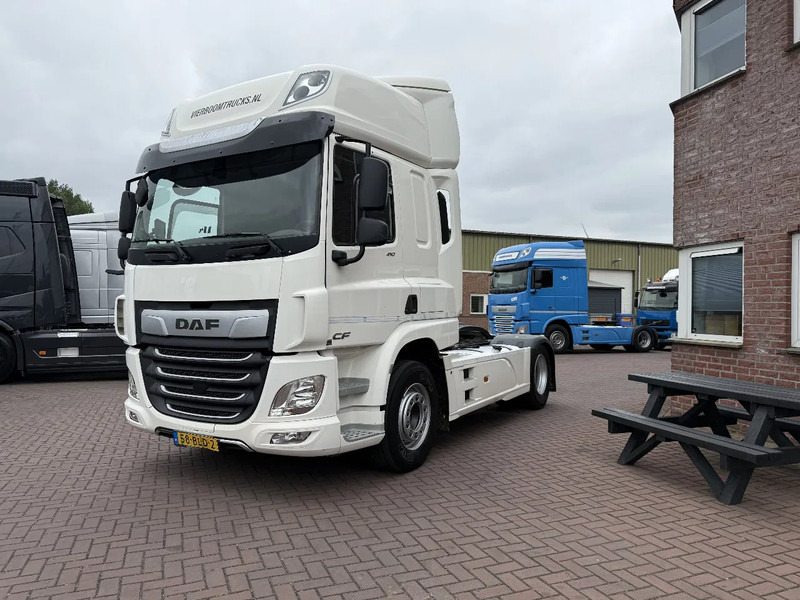 DAF CF 410 4X2 SPACECAB EURO6 DISTRIBUTIETREKKER MILIEUZONE DAF ONDERHOUD HOLLAND TRUCK!!! - شاحنة جرار: صور 2 DAF CF 410 4X2 SPACECAB EURO6 DISTRIBUTIETREKKER MILIEUZONE DAF ONDERHOUD HOLLAND TRUCK!!! - شاحنة جرار: صور 2