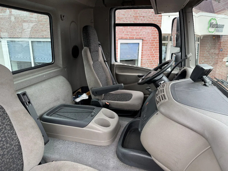 DAF CF 75 CF75-250 EURO5 - DAG CABINE MET RUIT- IDEAAL ALS RANGEERTREKKER-LAGE KM STAND!!!!!! - شاحنة جرار: صور 5 DAF CF 75 CF75-250 EURO5 - DAG CABINE MET RUIT- IDEAAL ALS RANGEERTREKKER-LAGE KM STAND!!!!!! - شاحنة جرار: صور 5