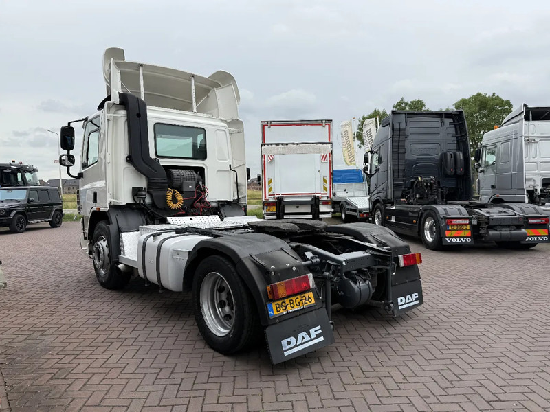 DAF CF 75 CF75-250 EURO5 - DAG CABINE MET RUIT- IDEAAL ALS RANGEERTREKKER-LAGE KM STAND!!!!!! - شاحنة جرار: صور 3 DAF CF 75 CF75-250 EURO5 - DAG CABINE MET RUIT- IDEAAL ALS RANGEERTREKKER-LAGE KM STAND!!!!!! - شاحنة جرار: صور 3