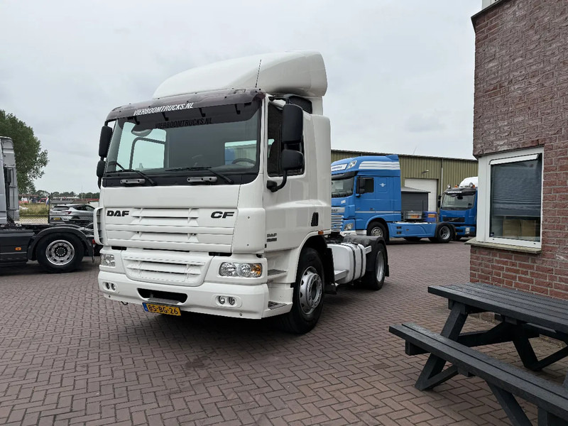 DAF CF 75 CF75-250 EURO5 - DAG CABINE MET RUIT- IDEAAL ALS RANGEERTREKKER-LAGE KM STAND!!!!!! - شاحنة جرار: صور 2 DAF CF 75 CF75-250 EURO5 - DAG CABINE MET RUIT- IDEAAL ALS RANGEERTREKKER-LAGE KM STAND!!!!!! - شاحنة جرار: صور 2